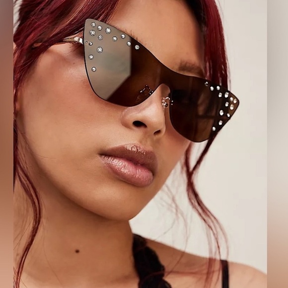 Lele Sadoughi Downtown Disco Cat Eye Sunglasses - Picture 1 of 6